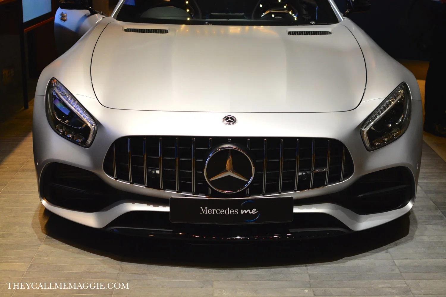 mercedes-bonnet.jpg