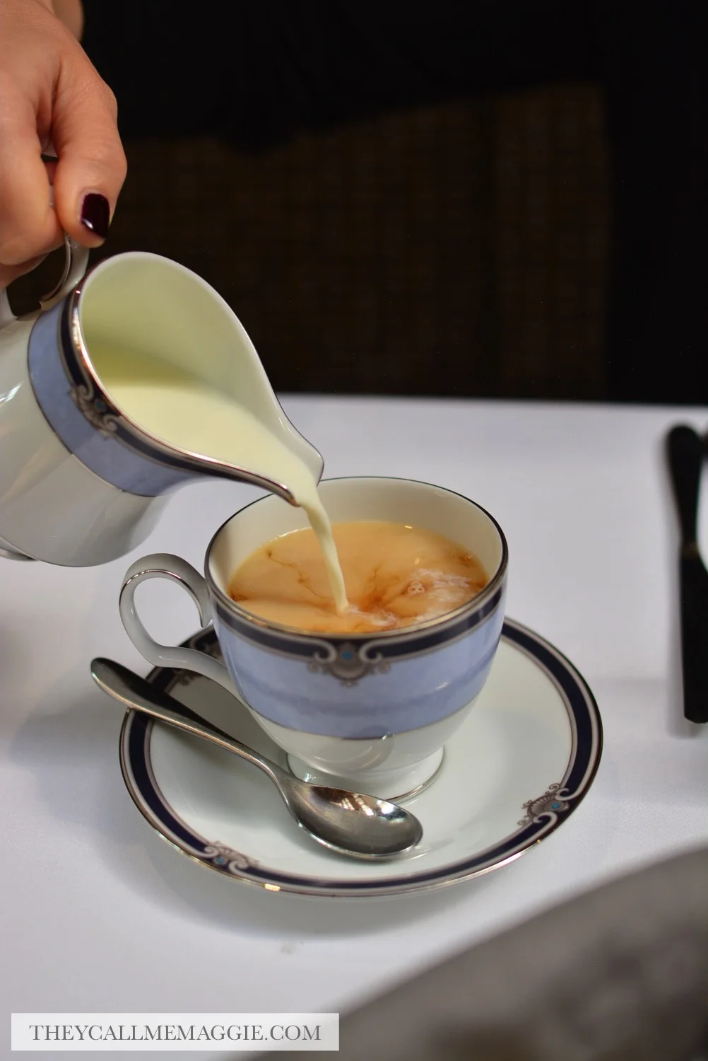 tea-pouring.jpg