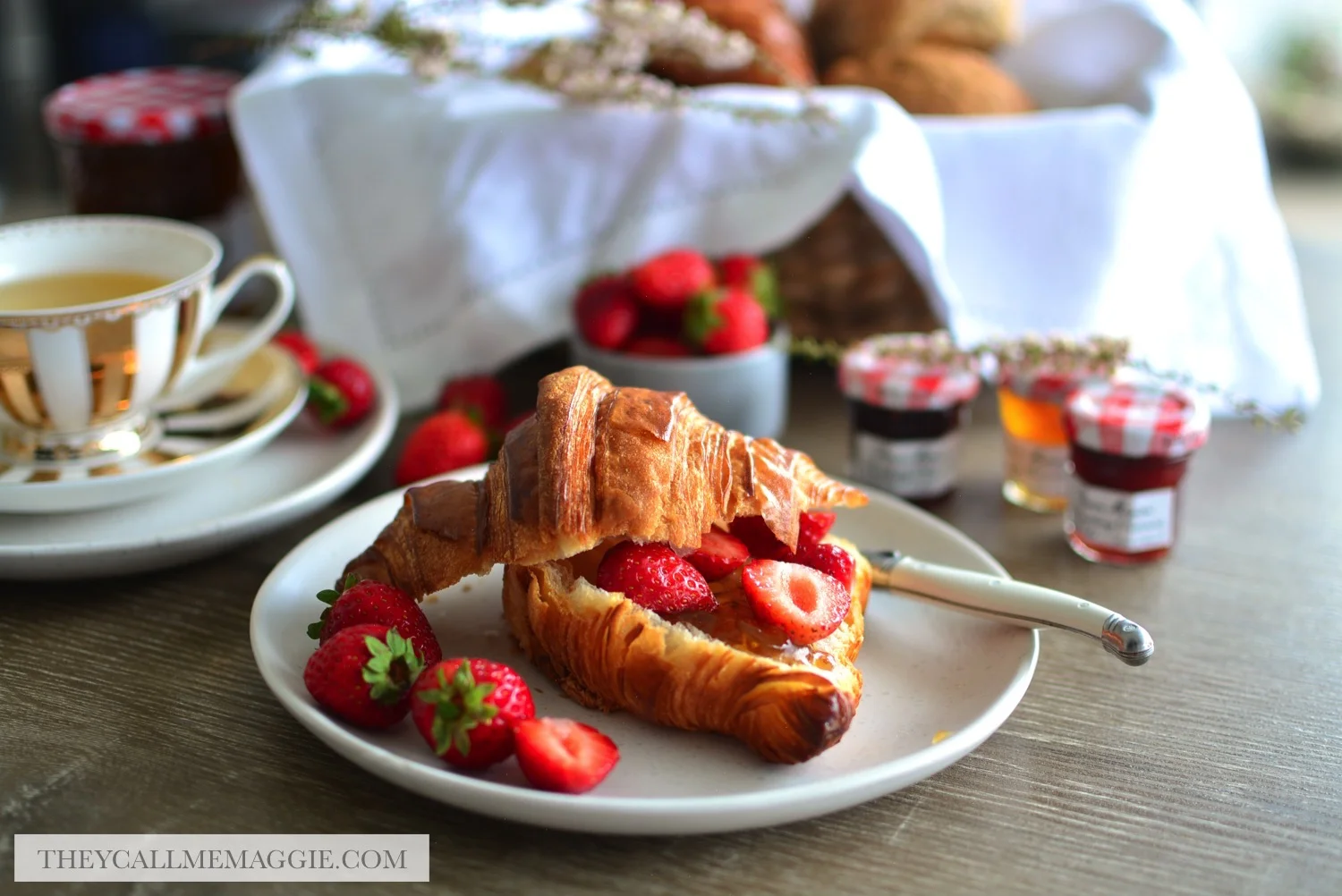 strawberry-croissant.jpg