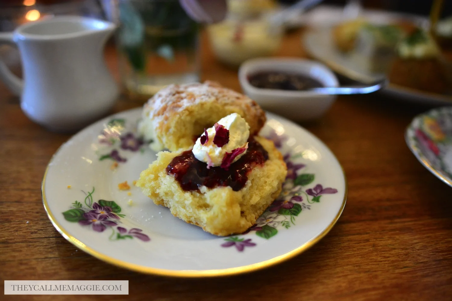 scones-jam-cream.jpg