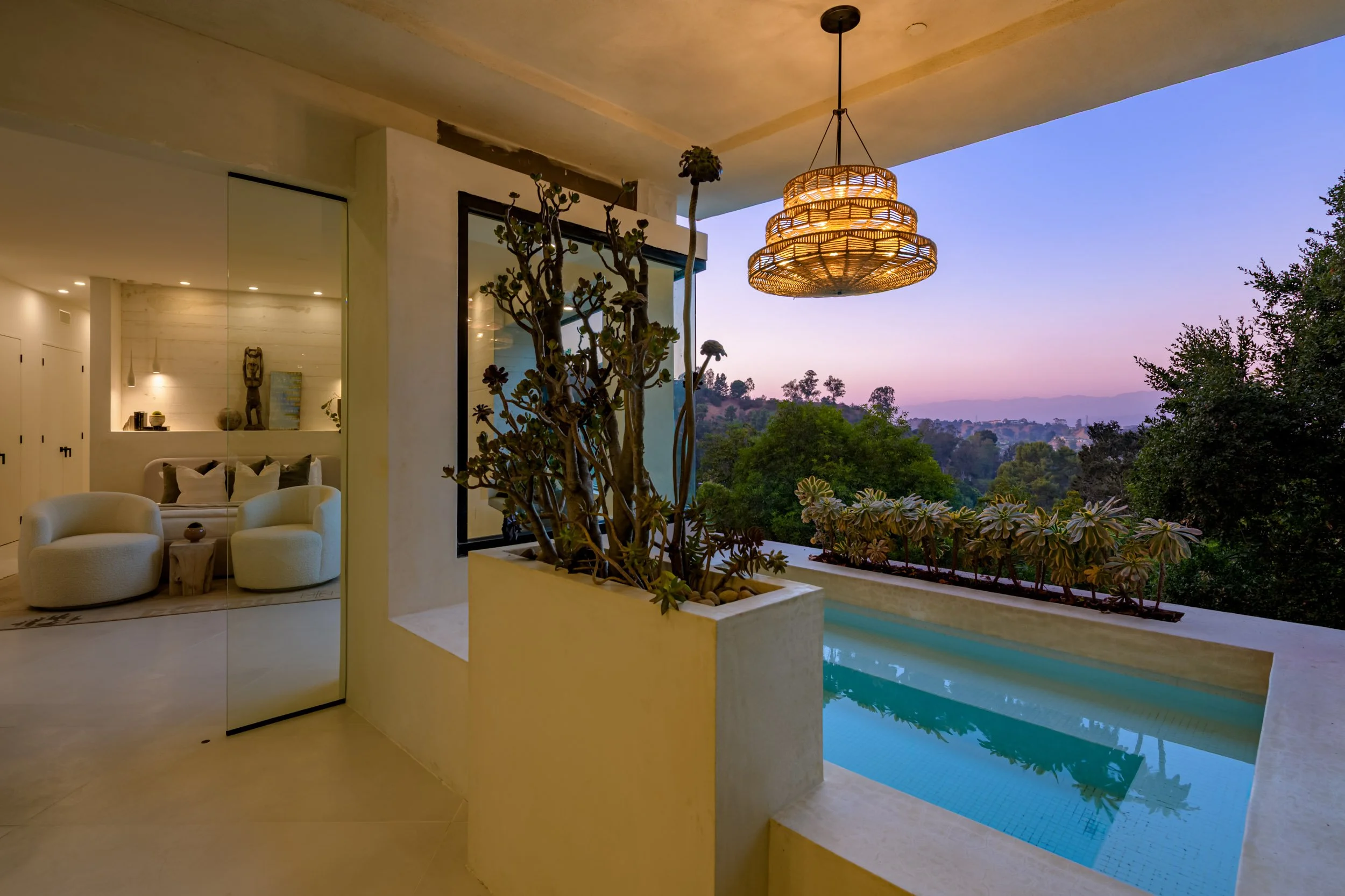 8896 Lookout Mountain Ave-59.jpg