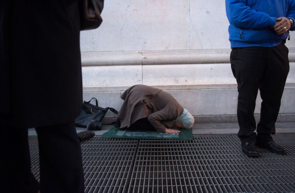 afaf praying.jpg