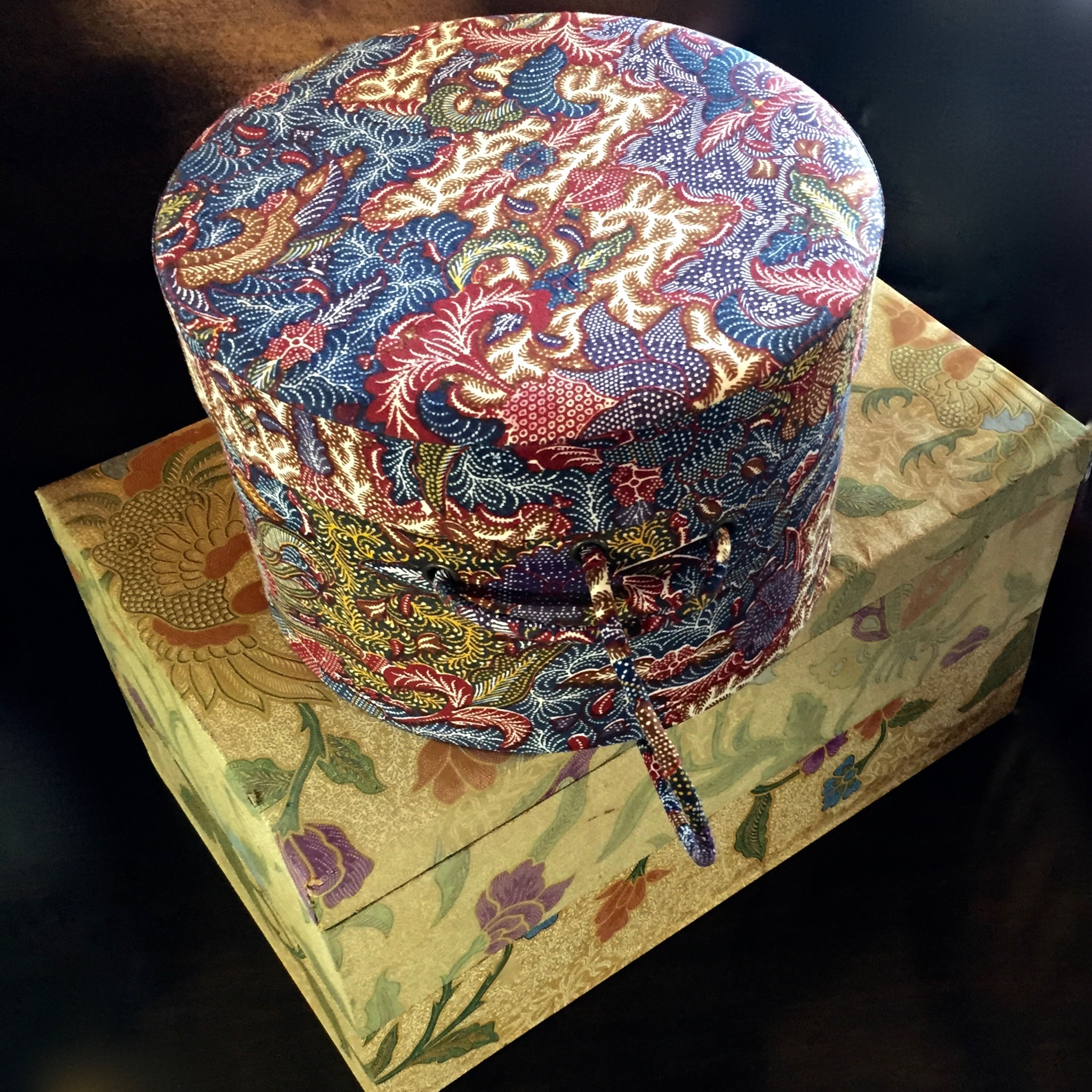 BATIK HAT BOX AND YELLOW BATIK BOX