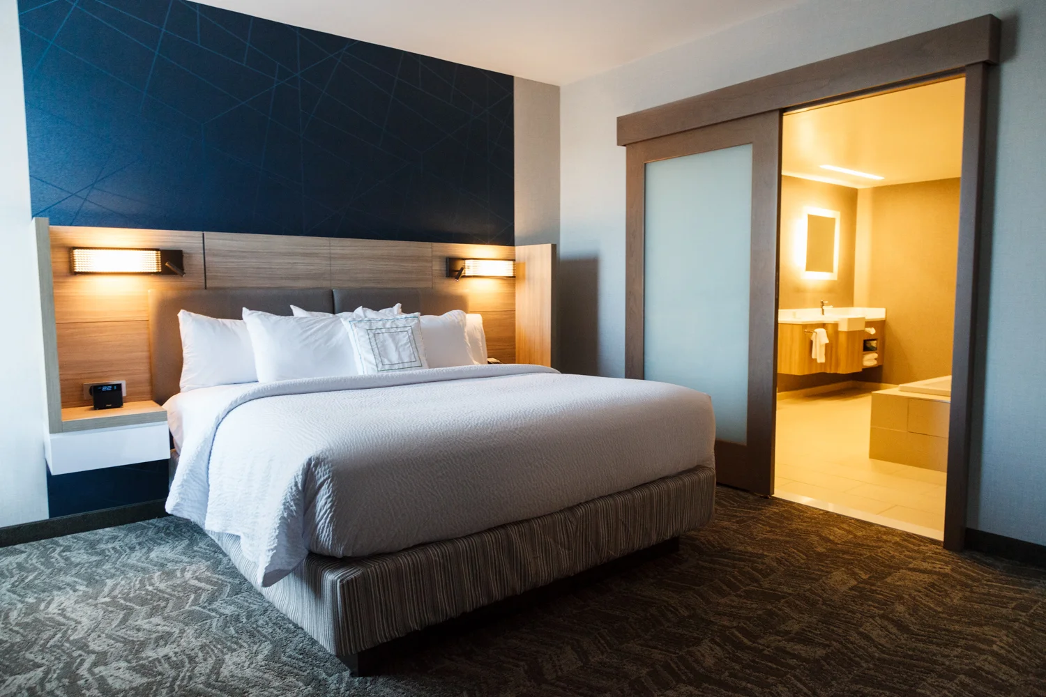 Marriott SpringHill Suites Somerset New Jersey Bedroom Suite King Bed