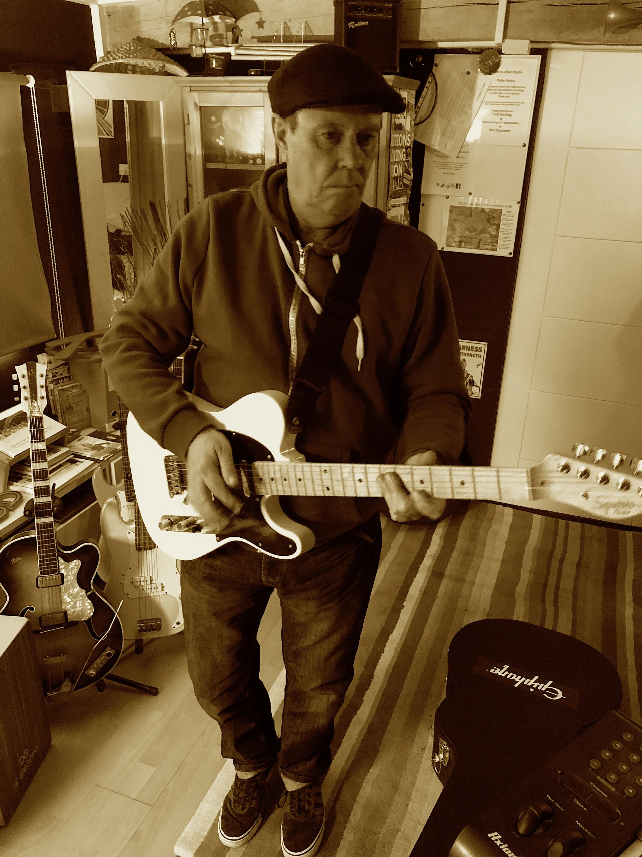 Born in a Barn Studio - Danny Ansell & co.05.jpeg