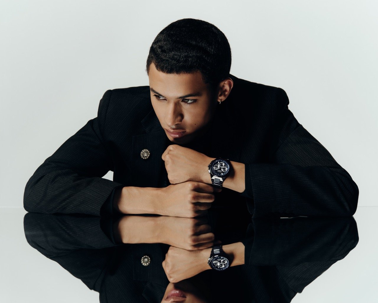 HYPEBEAST-CITIZEN-258717 Large.jpeg