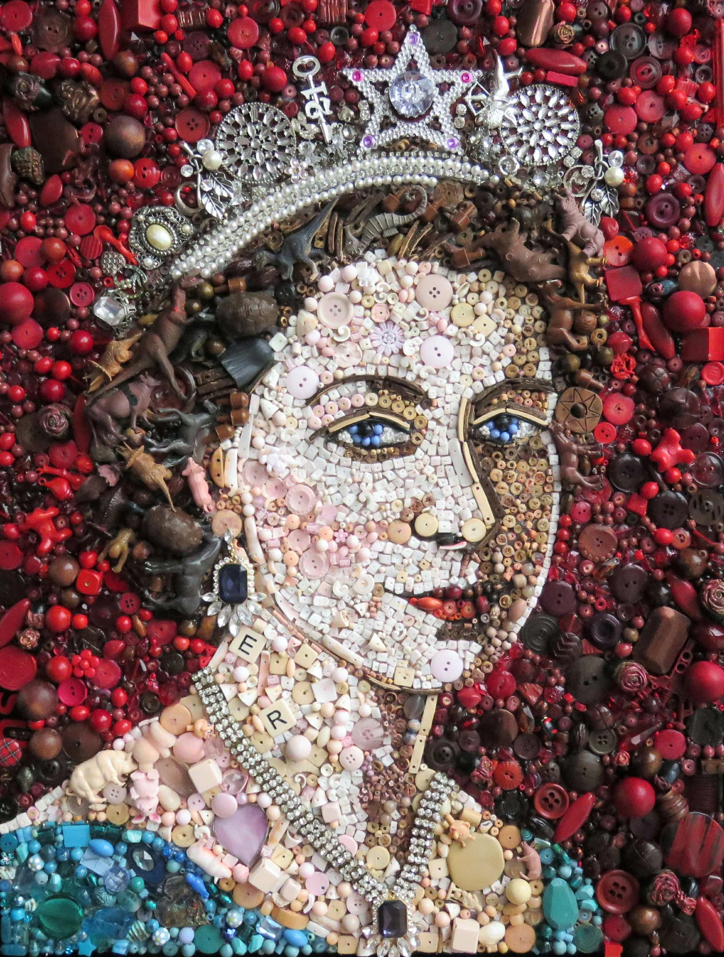 Retro Queen by Jane Perkins Red Propeller Gallery