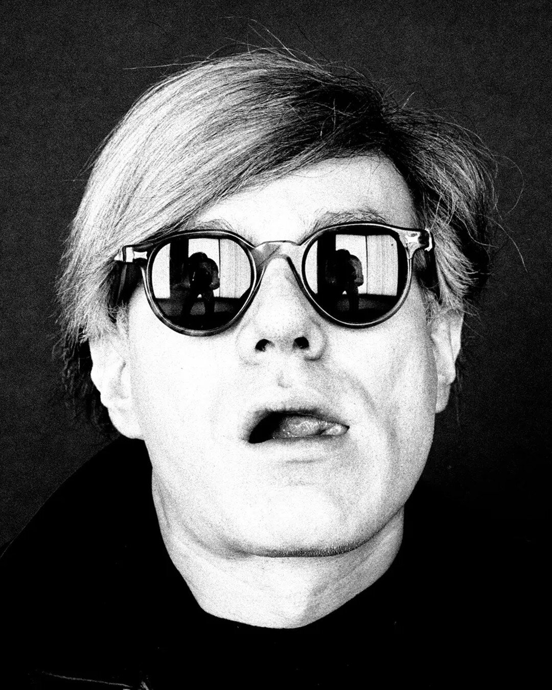 &ldquo;People should fall in love with their eyes closed.&rdquo;

Happy Birthday Andy Warhol 🖤🖤🖤
b. 1928
_______________________________

#andywarhol #warhol #popart #popartist #artistbirthday #artfriday #artartart #newyorkart #nycart #artist #fam