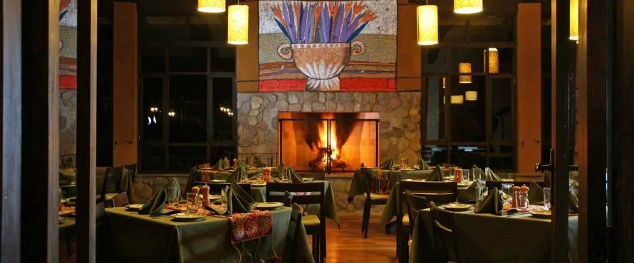 RESTAURANTE WAYRA Fundo Huincho Lote A -5 Telefono: +51 8 4608930 http://www.hotelsolyluna.com/en/wayra info@hotelsolyluna.com