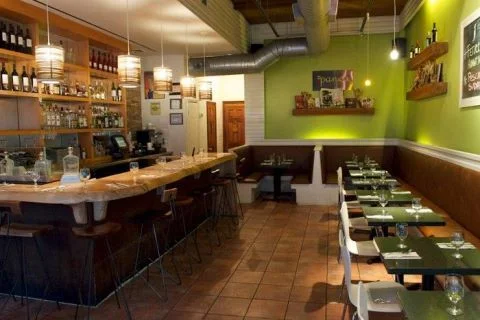 PANKA RESTOBAR Av. Ferrocarril S/N Frente al BCP Urubamba. Lima, Perú. Telefono: +51 984 004 360