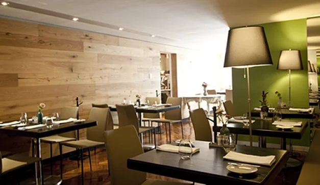 QUINTONIL Newton 55 Polanco, Ciudad de México, México. Telefono: +52 802 680 www.quintonil.com/ contacto@quintonil.com