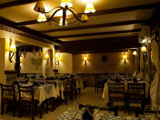 LEONARDO ETXEA Rambla del Puerto Calle 21, Punta del este, Uruguay. Telefono: +598 4249 3723 http://leonardoetxea.com.uy/ leoetxea@gmail.com
