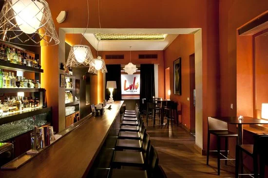 LULÚ TASTING BAR Calle Arzobispo Merino esquina Calle Padre Billini, Plazoleta Padre Billini, Santo Domingo, Republica Dominicana. Telefono: +1 809-687-8360 www.facebook.com/parquebillini.do