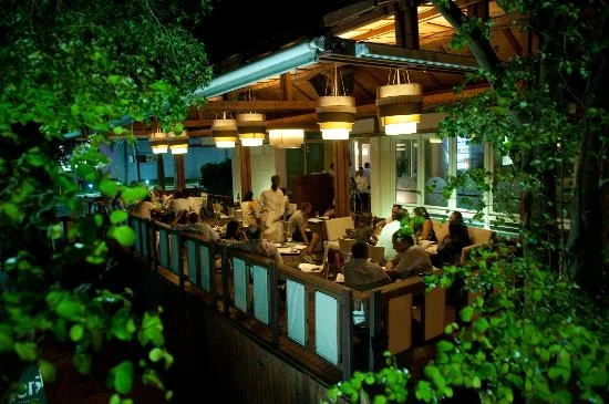 NOHA RESTAURANT & LOUNGED Plaza Paseo San Juan, Santo Domingo, Republica Dominicana. Telefono: +1 809 455-1060 www.noahrestaurant.com