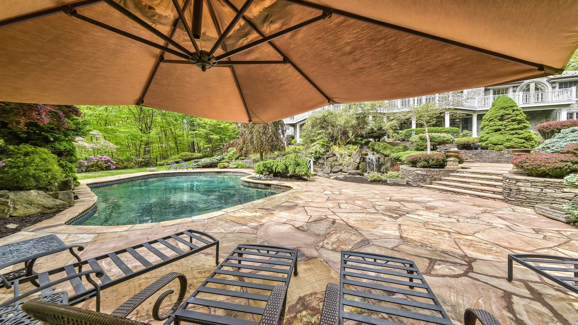 Pool-2.jpg
