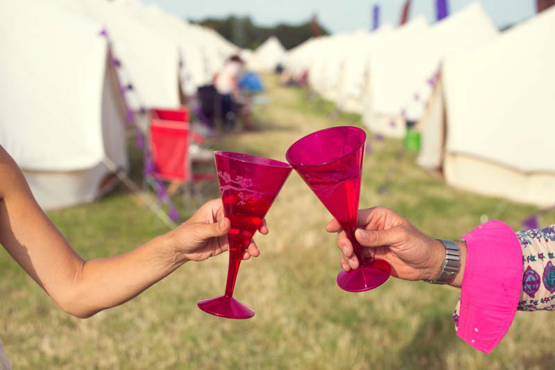 Festivas Toasting Wine Glasses