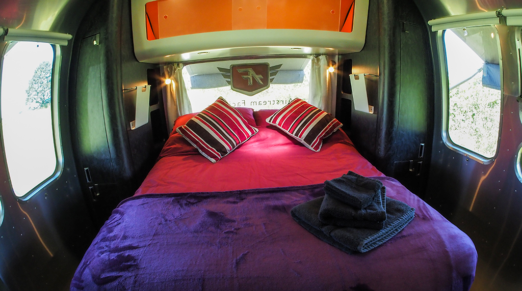 Airstream Facilities AF7 rear bed 3 interior.jpg