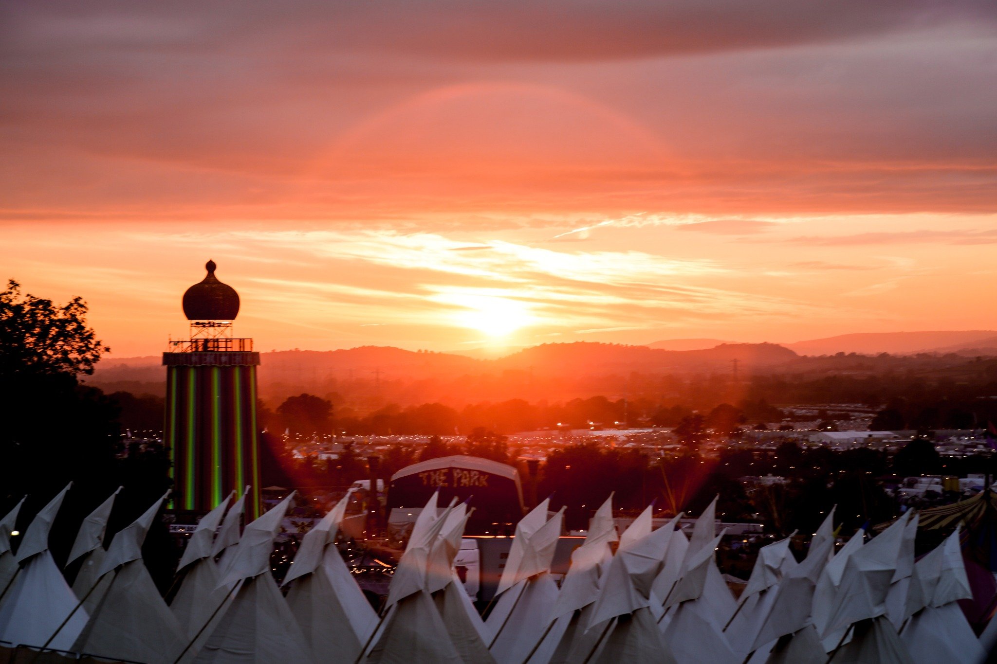Dreaming of Glastonbury&hellip; Such a magical festival that we cannot wait to be apart of again in 2025. 7 months to go! 🎆🌅

#hotelbelltent #glastonbury #boutiquecamping #glamping #festivalseason #glastonbury2025