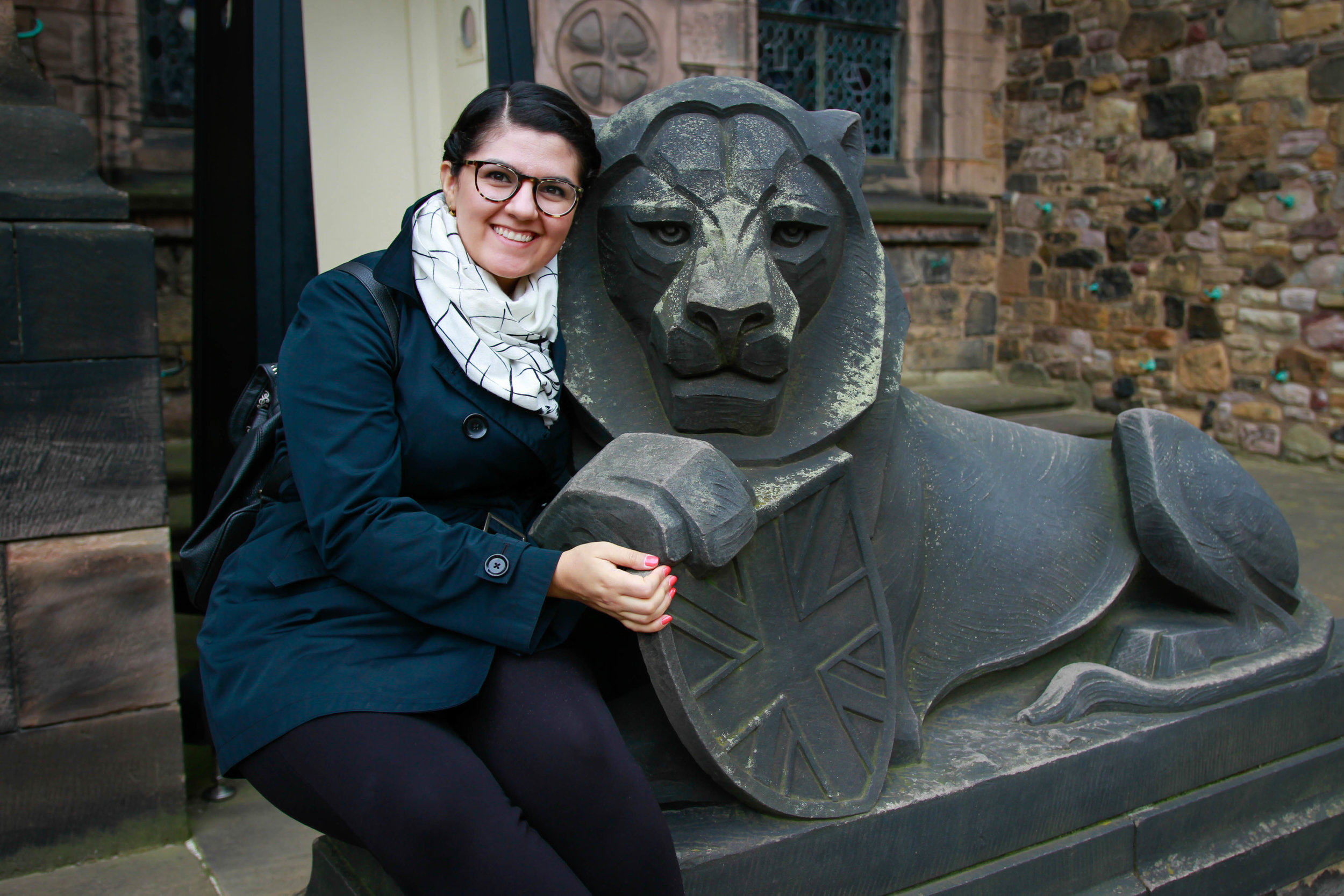 Travel Blogger | Edinburgh Scotland | Destination Elopement & Wedding Photographer | Travel Photography & Tips | Maral Noori Photography | Edinburgh Castle