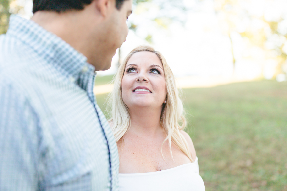 Alexandria Maternity Photographer | Maral Noori Photography | Fall Belle Haven Park