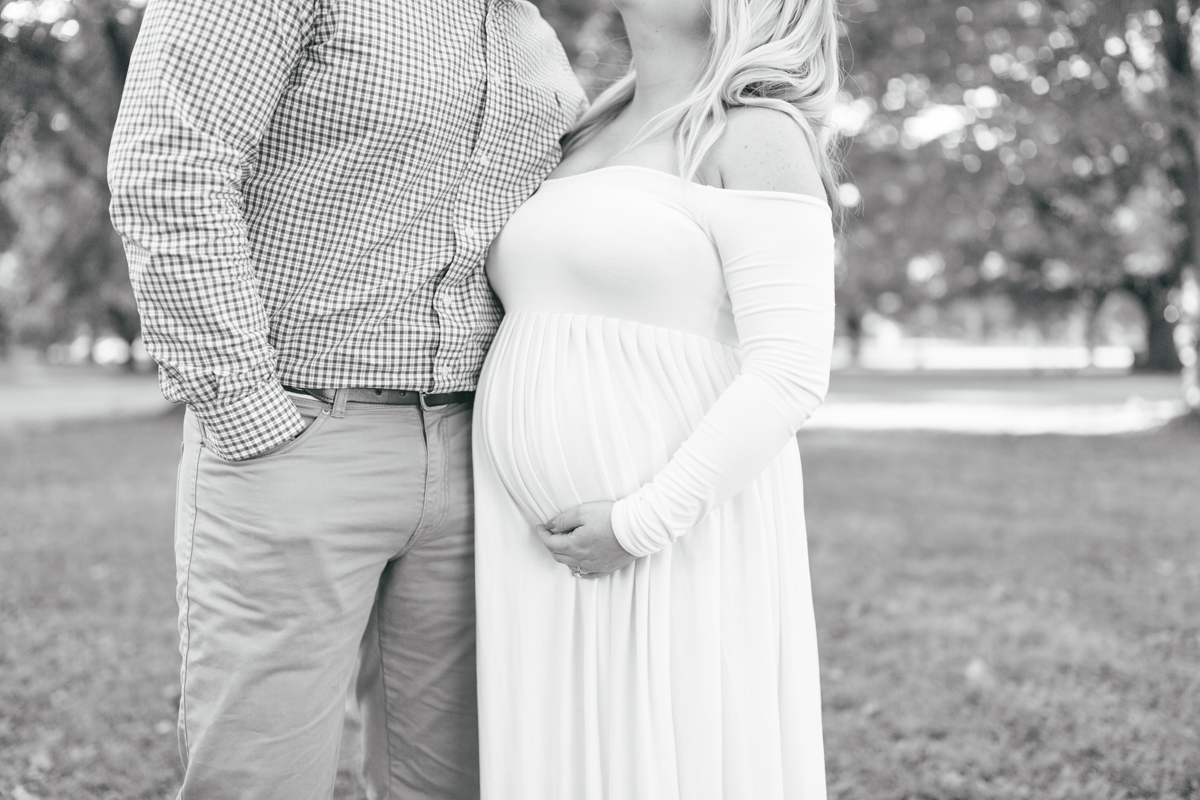 Alexandria Maternity Photographer | Maral Noori Photography | Fall Belle Haven Park