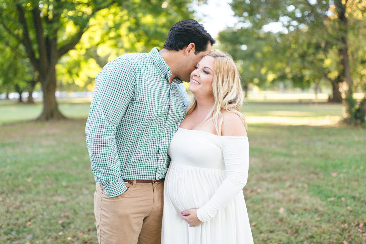Alexandria Maternity Photographer | Maral Noori Photography | Fall Belle Haven Park