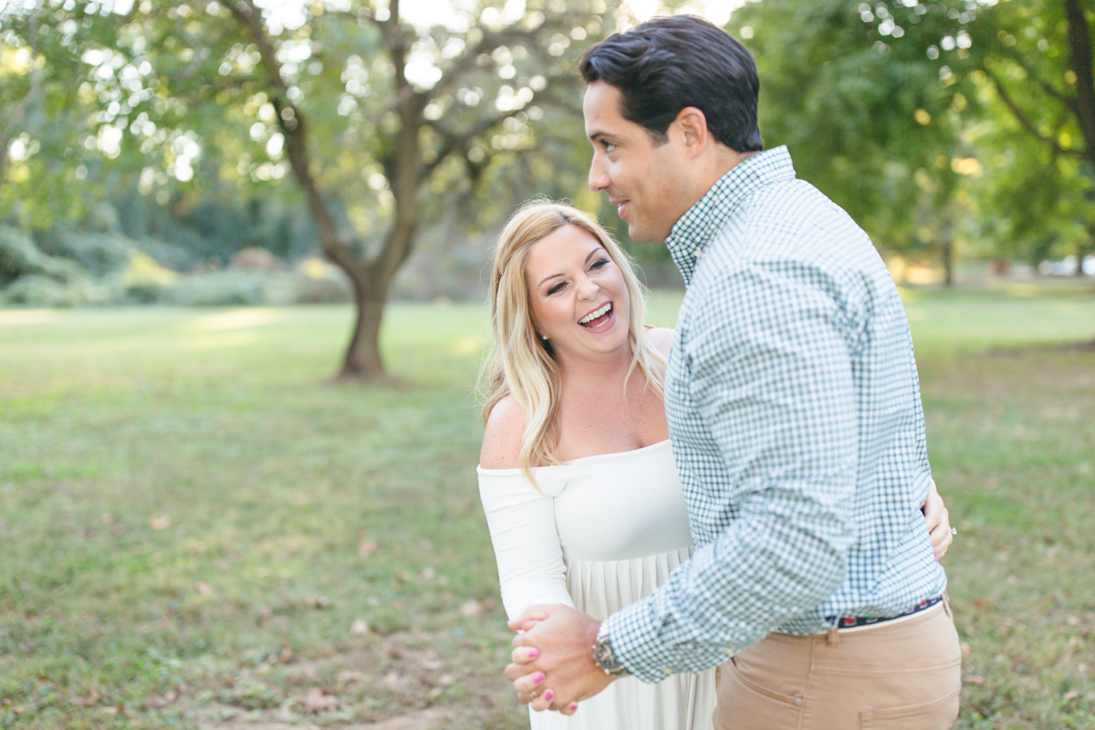 Alexandria Maternity Photographer | Maral Noori Photography | Fall Belle Haven Park