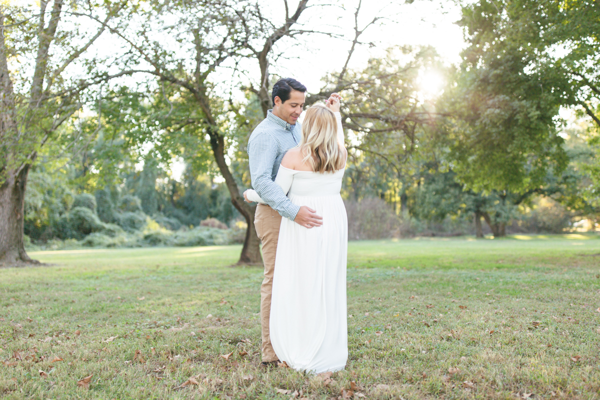 Alexandria Maternity Photographer | Maral Noori Photography | Fall Belle Haven Park