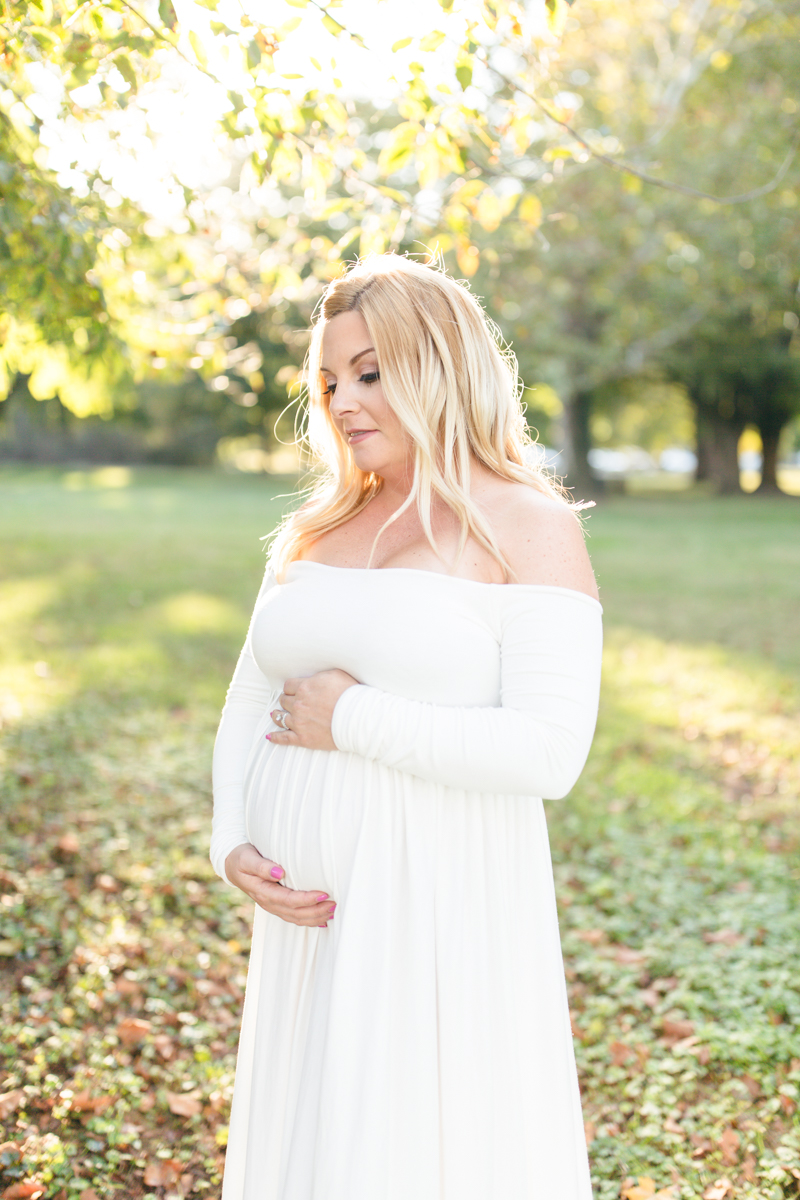 Alexandria Maternity Photographer | Maral Noori Photography | Fall Belle Haven Park