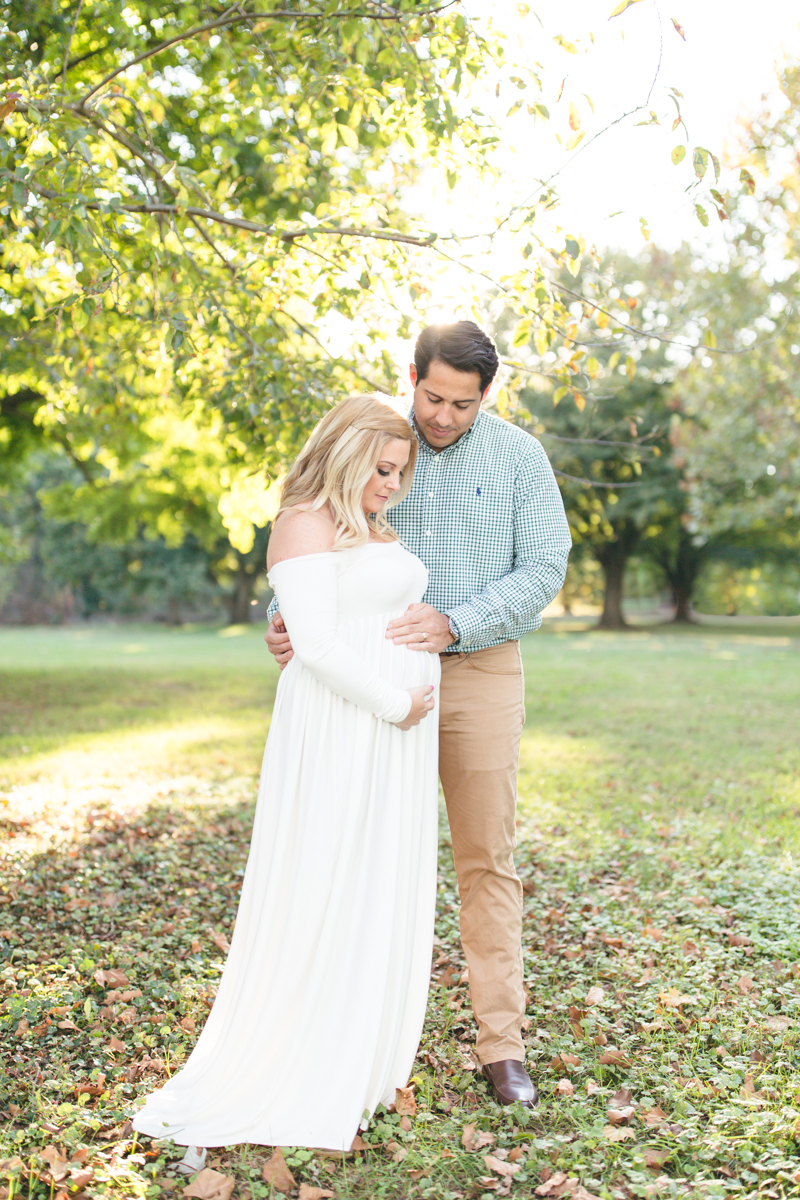 Alexandria Maternity Photographer | Maral Noori Photography | Fall Belle Haven Park