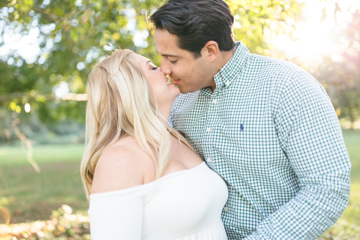 Alexandria Maternity Photographer | Maral Noori Photography | Fall Belle Haven Park