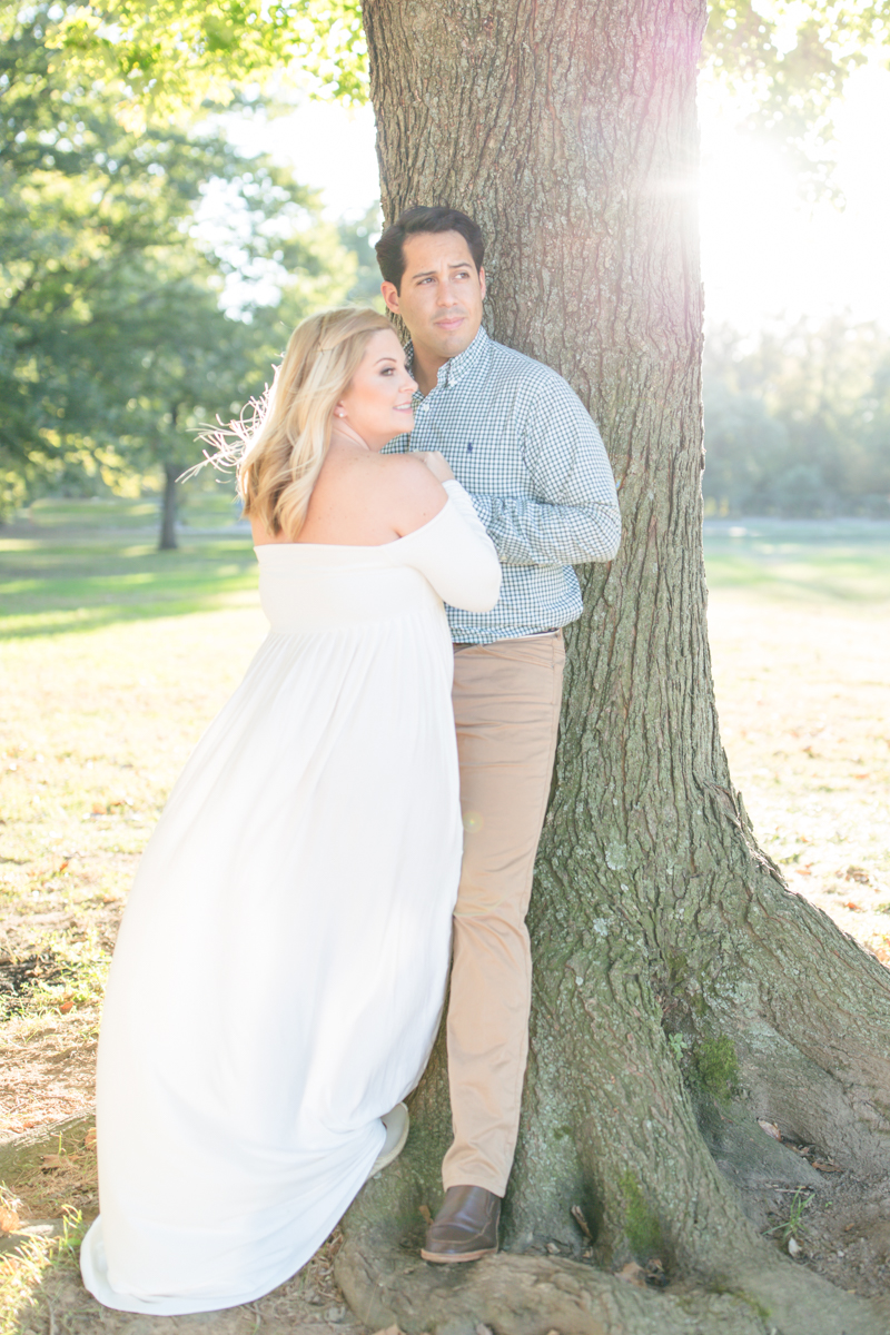 Alexandria Maternity Photographer | Maral Noori Photography | Fall Belle Haven Park