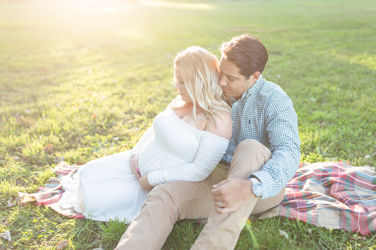 Alexandria Maternity Photographer | Maral Noori Photography | Fall Belle Haven Park