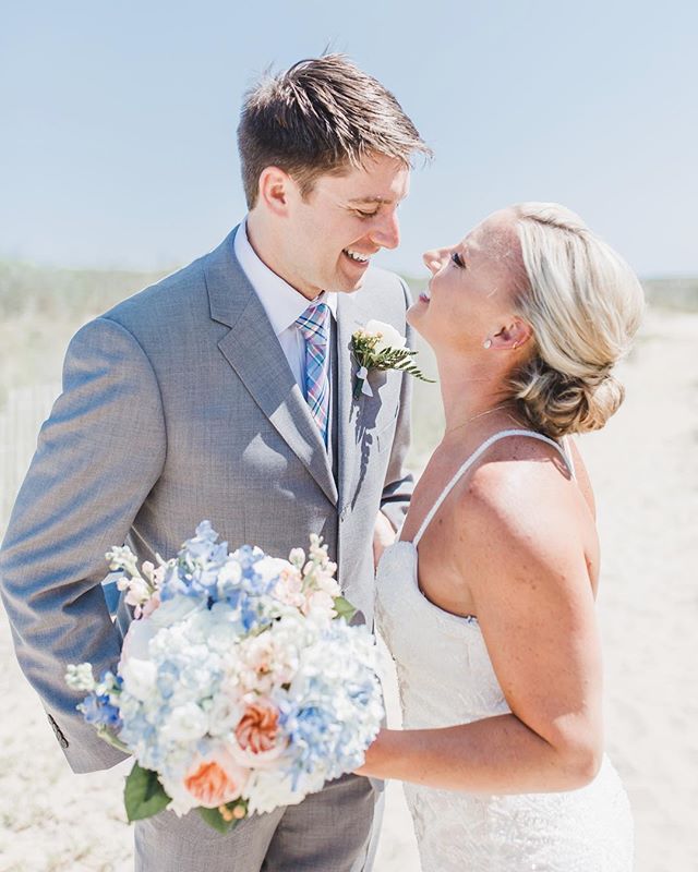 Finally delivered this wonderful bride&rsquo;s photos last Friday! And there is so much goodness to share!! I&rsquo;m normally scared of midday beach sun, but we definitely made it work! #maralnooriwedding #maralnooricouples