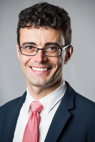 Dr. Claudio Vellutini