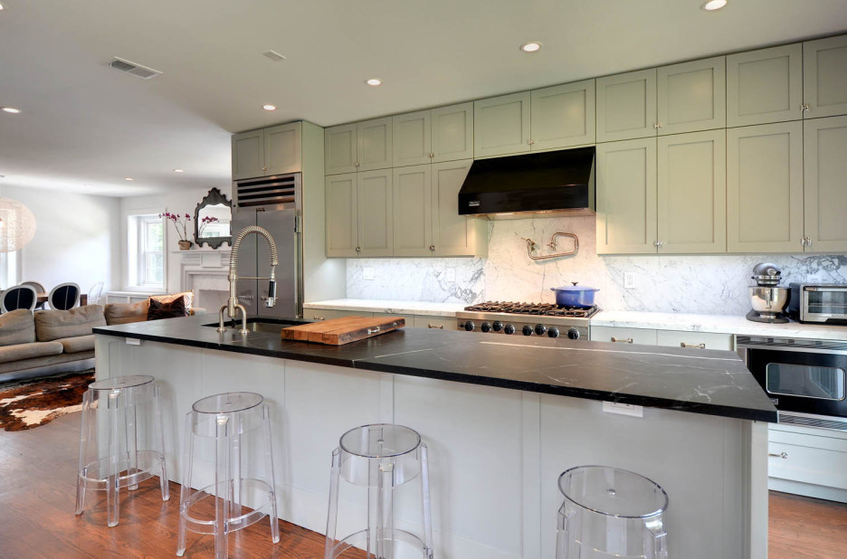 decorating-ideas-interior-incredible-home-interior-look-using-rounded-glass-barstools-and-rectangular-white-wooden-islands-also-with-rectangular-grey-wooden-wall-cabinets-and-rectangular-black-vent-h-936x618.jpg