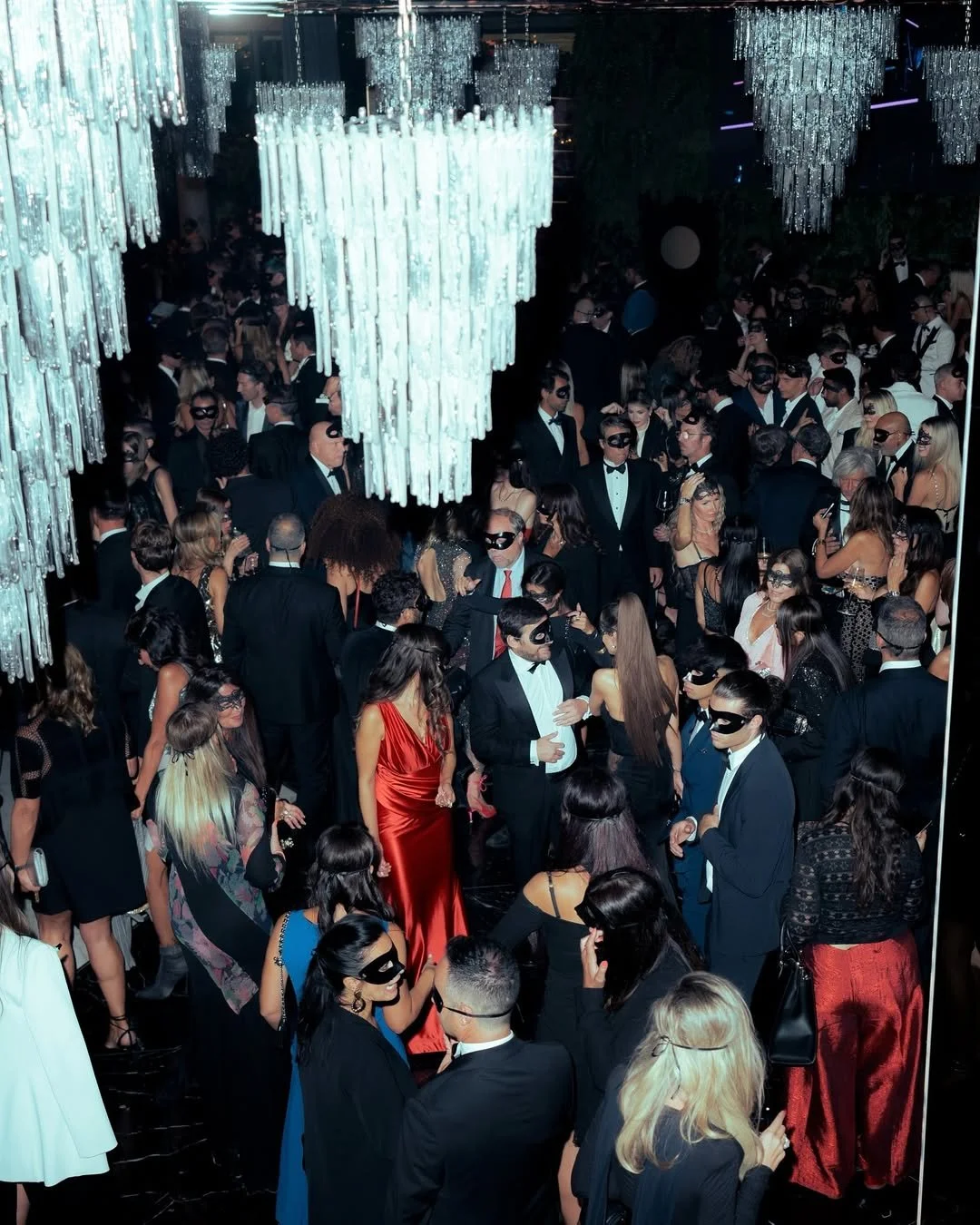 ASCENDING INTO A DREAM. PHILIPP’S CLUB™️ – WHERE THE NIGHT GLOWS IN AMBITION.BOOK AT MILAN@PHILI.jpg