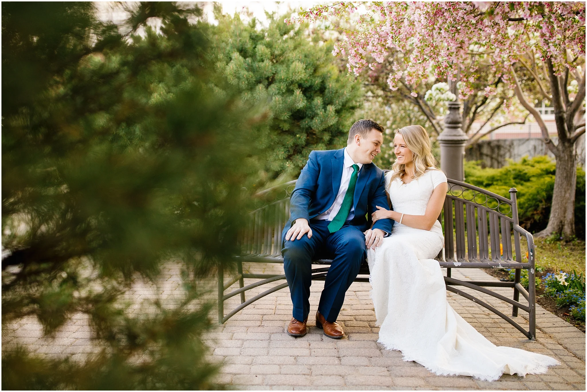Lizzie-B-Imagery-Utah-Wedding-Photographer-Thanksgiving-Point-Payson-Temple_0010.jpg