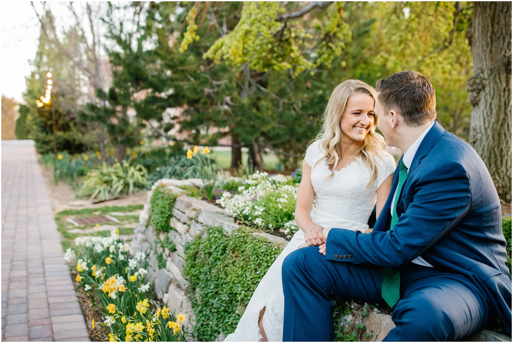 Lizzie-B-Imagery-Utah-Wedding-Photographer-Thanksgiving-Point-Payson-Temple_0022.jpg
