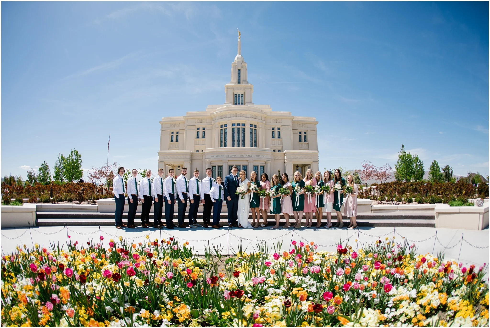 Lizzie-B-Imagery-Utah-Wedding-Photographer-Thanksgiving-Point-Payson-Temple_0049.jpg