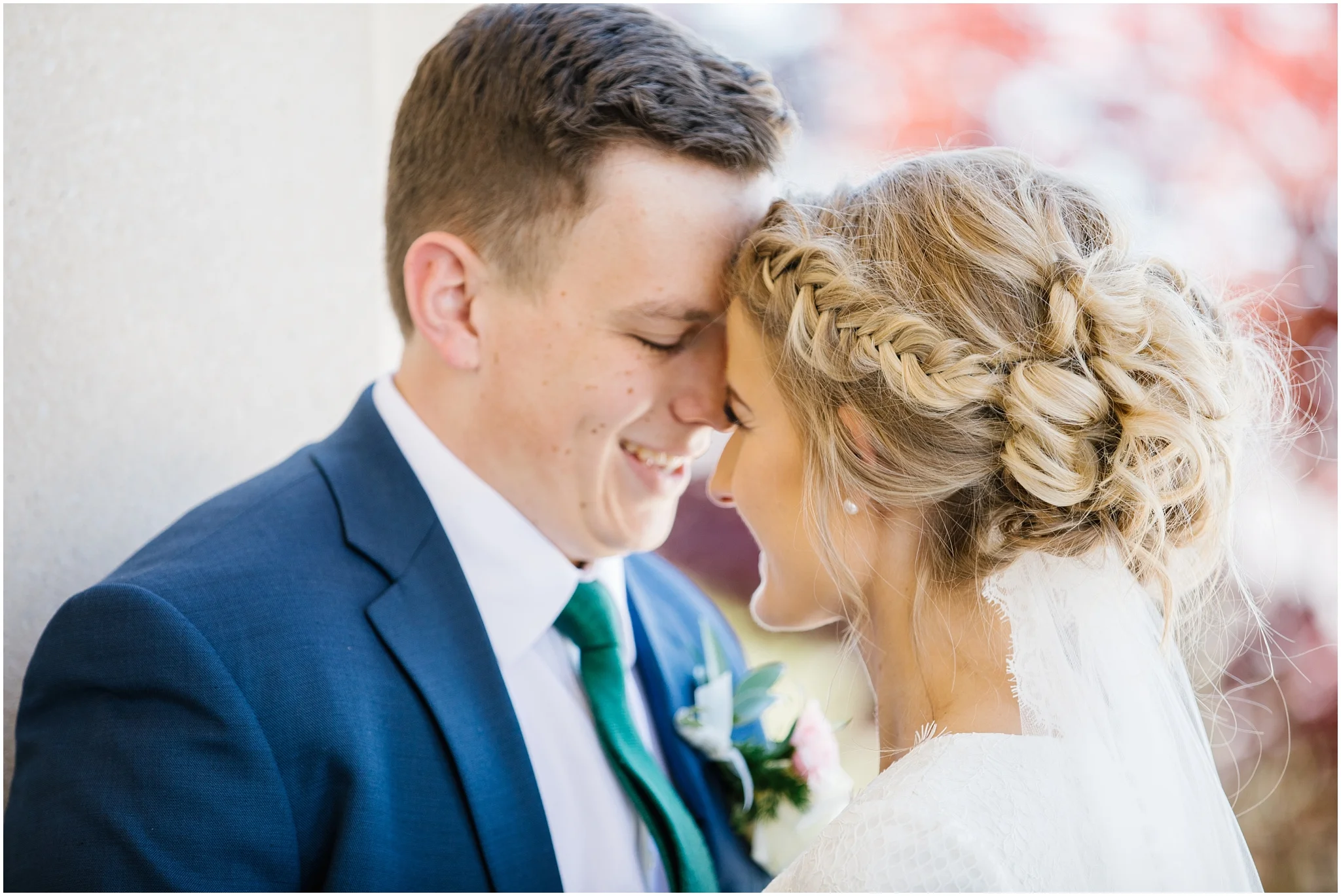 Lizzie-B-Imagery-Utah-Wedding-Photographer-Thanksgiving-Point-Payson-Temple_0065.jpg