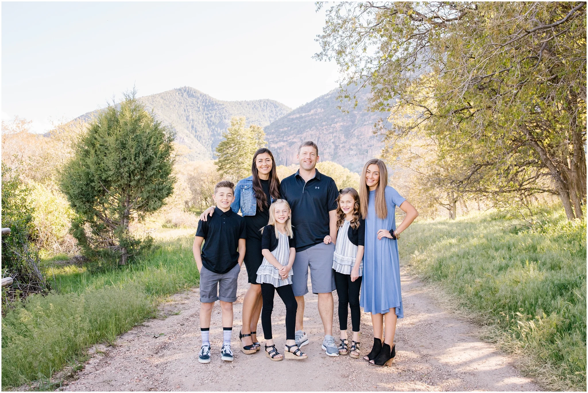 Bagley-44_Lizzie-B-Imagery-Utah-Family-Photographer-Central-Utah-Photographer-Utah-County-Extended-Family.jpg