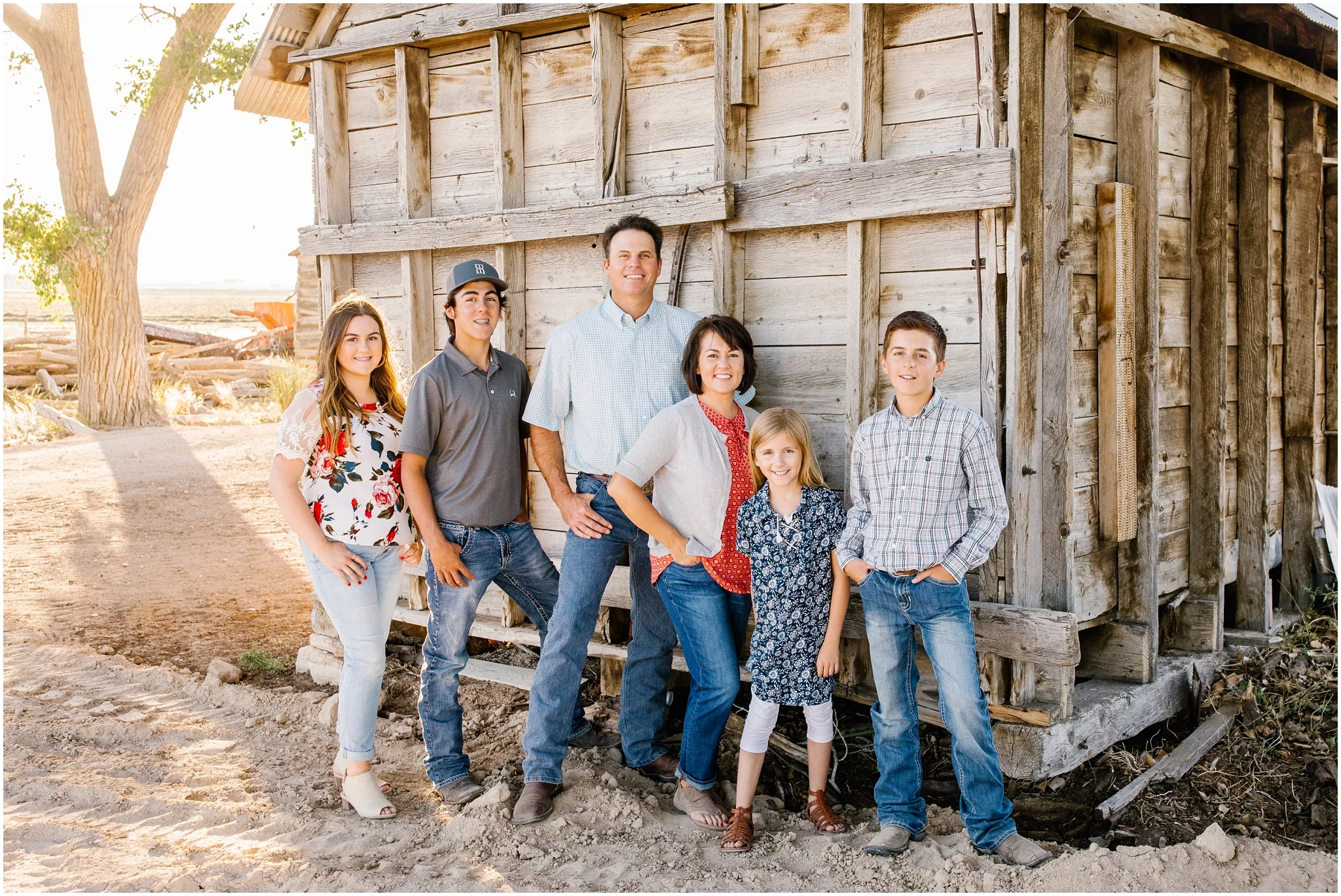 Blackburn--66_Lizzie-B-Imagery-Utah-Family-Photographer-Central-Utah-Photographer-Utah-County-Extended-Family.jpg