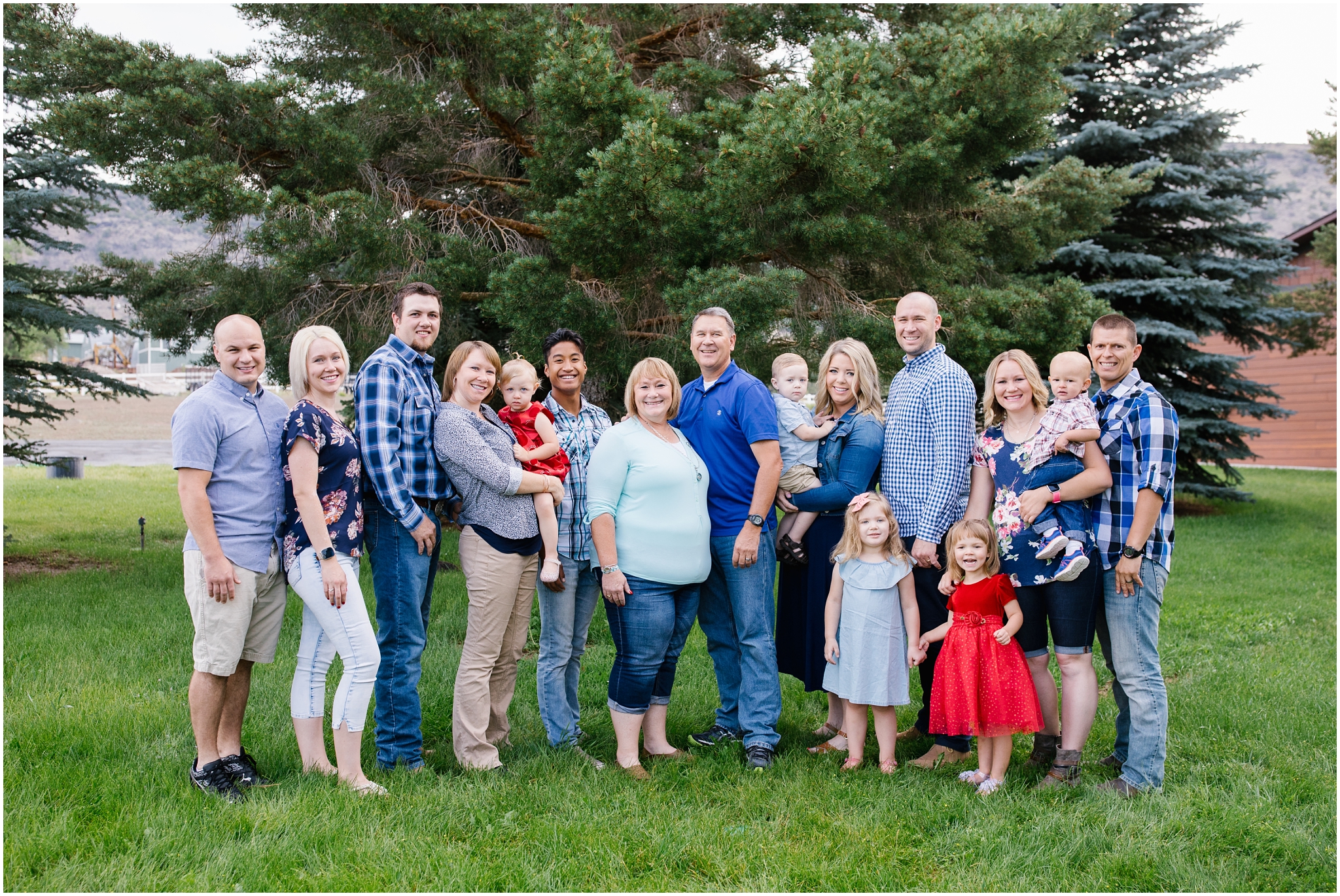 Brinkerhoff-1_Lizzie-B-Imagery-Utah-Family-Photographer-Central-Utah-Photographer-Utah-County-Extended-Family-Session.jpg