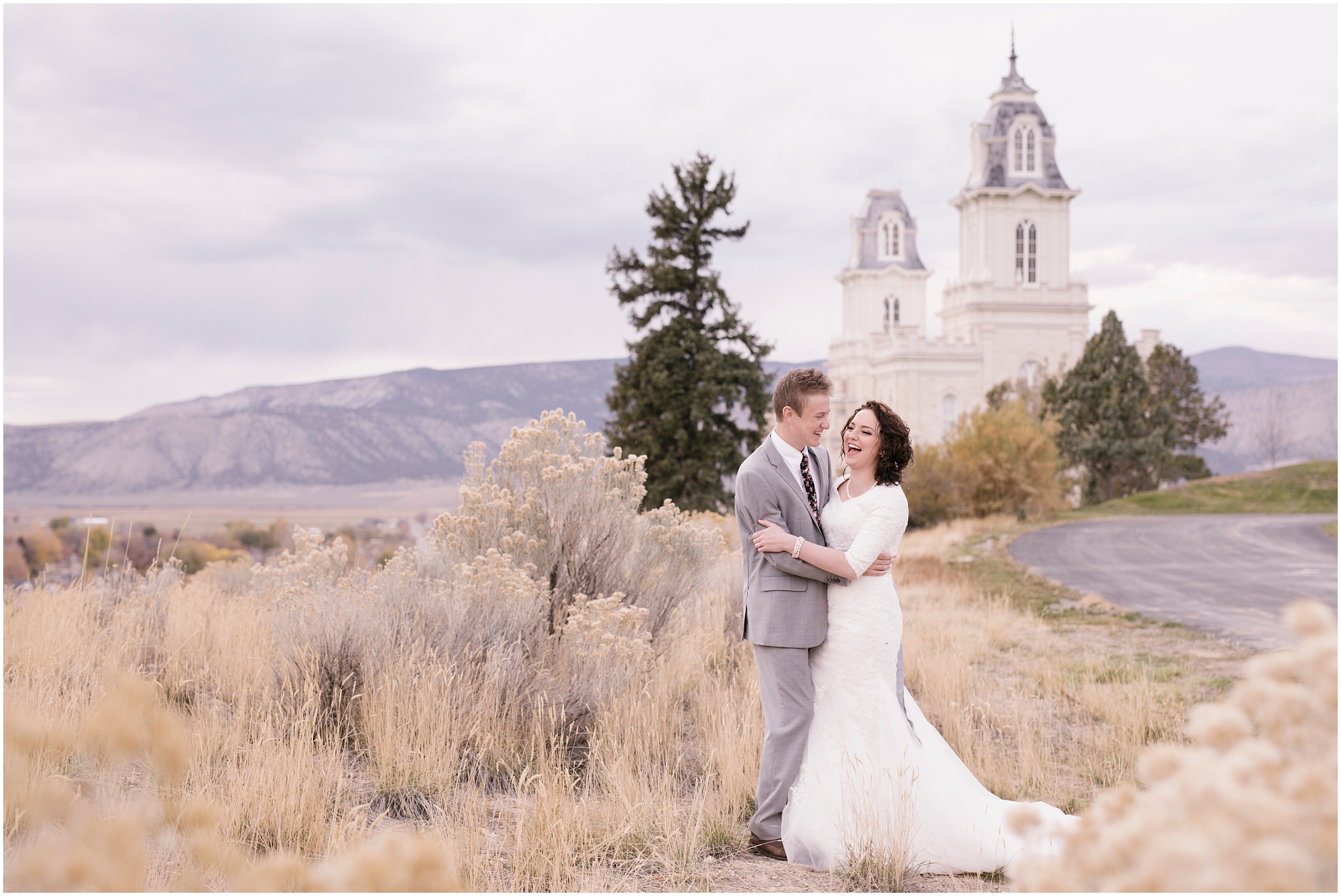 BA-Bridals-64_Lizzie-B-Imagery-Utah-Wedding-Photographer-Central-Utah-Photographer-Utah-County-Manti-Utah-Temple.jpg