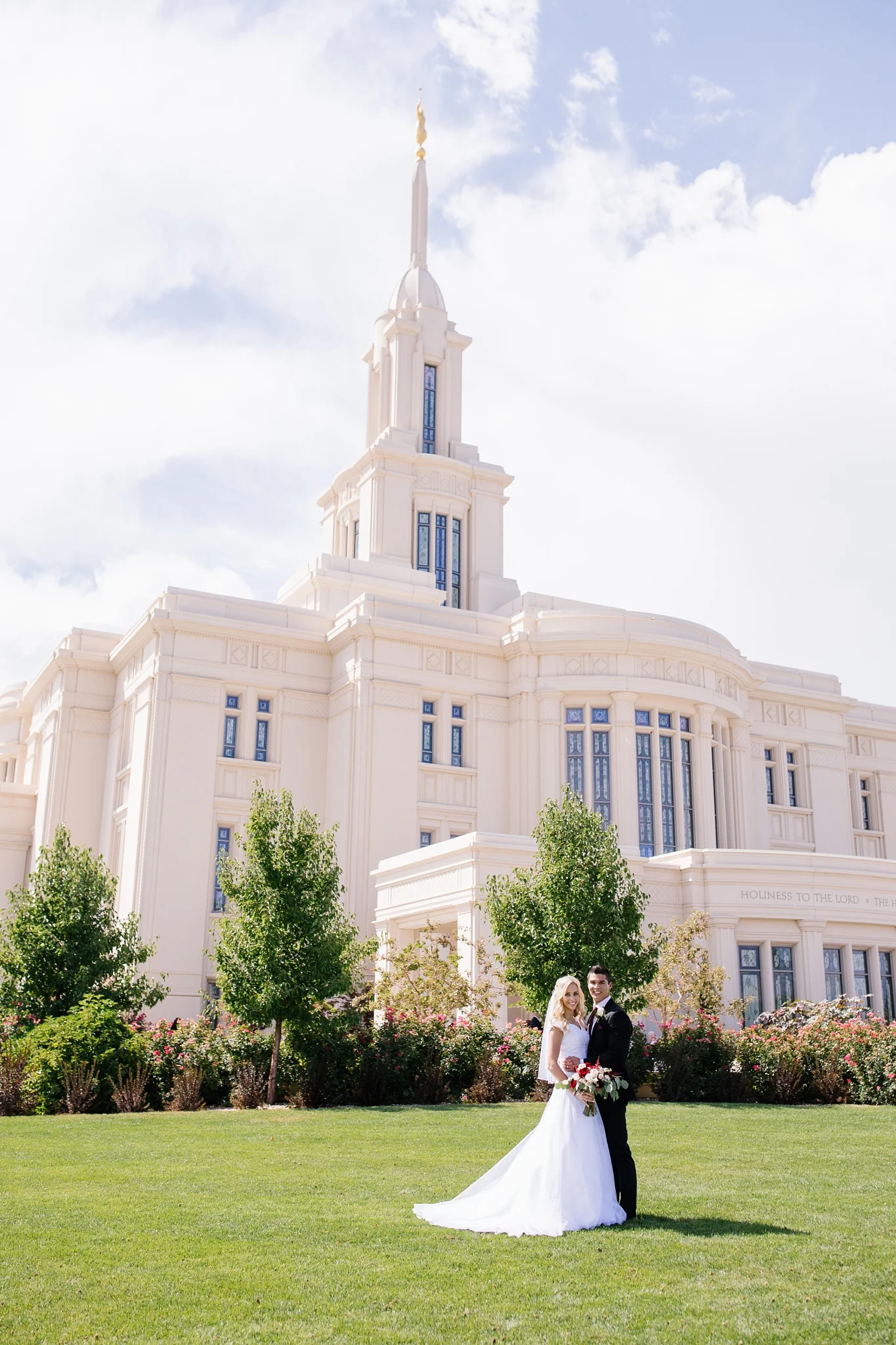 HannahChaseWedding-158_Lizzie-B-Imagery-Utah-Wedding-Photographer-Bridal-Photography-Payson-Utah-Temple-Clarion-Gardens-Catering-and-Events-Center.jpg