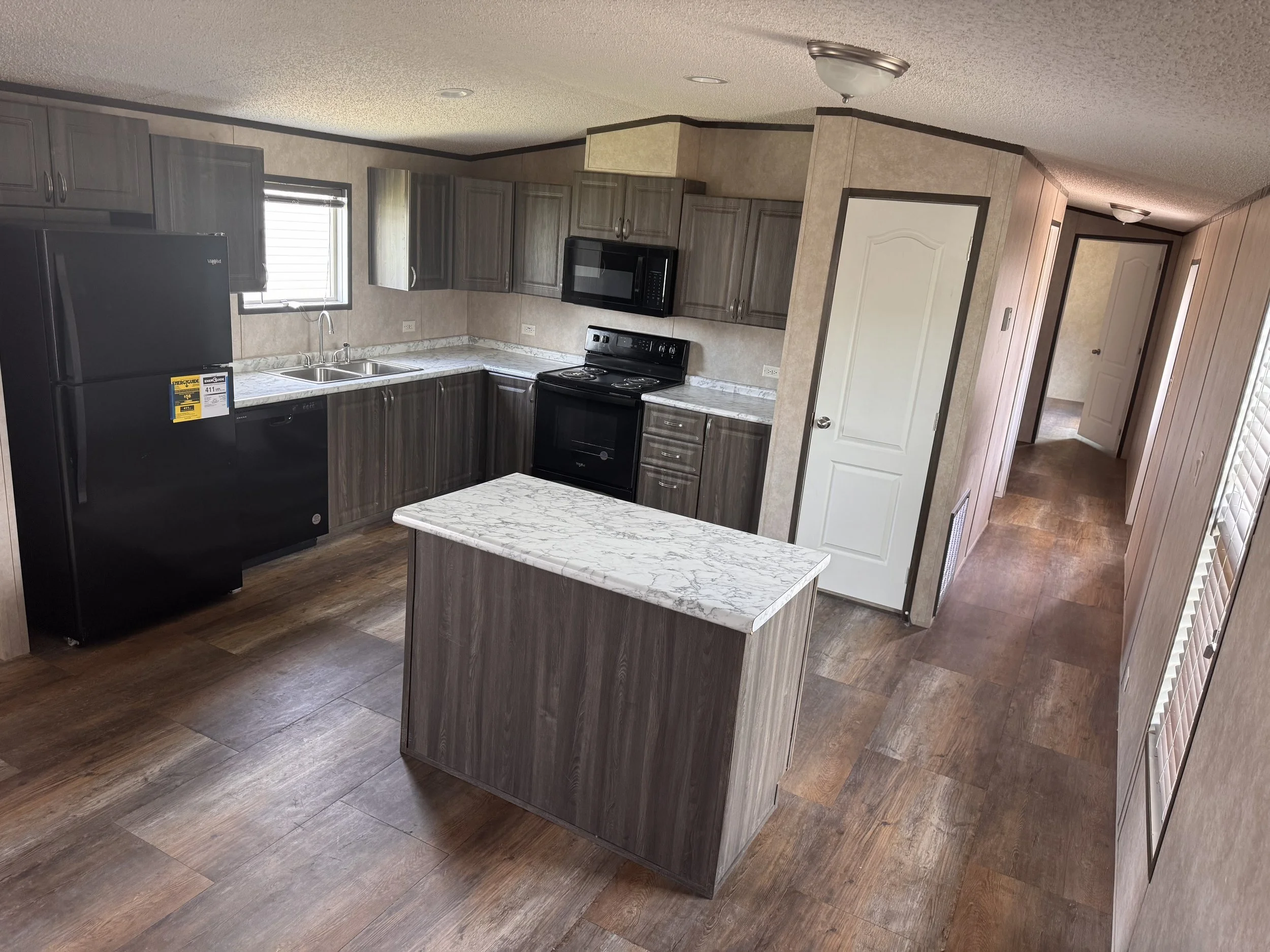 KITCHEN 2.jpeg