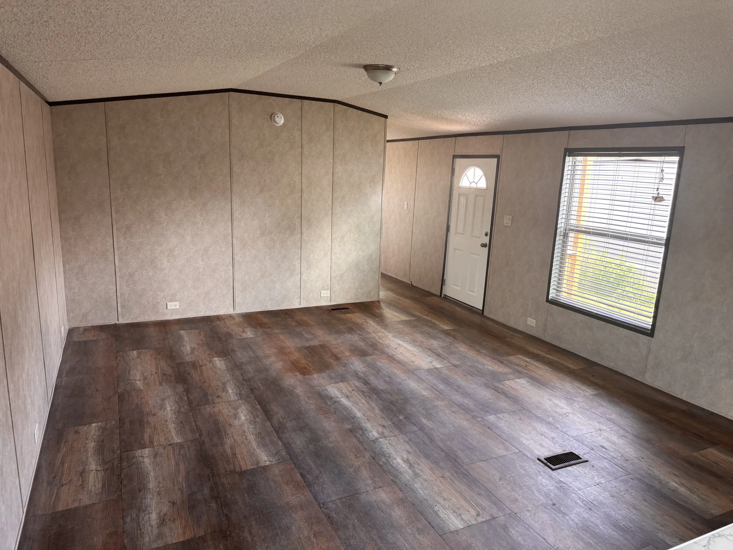 LIVING ROOM 1.jpeg