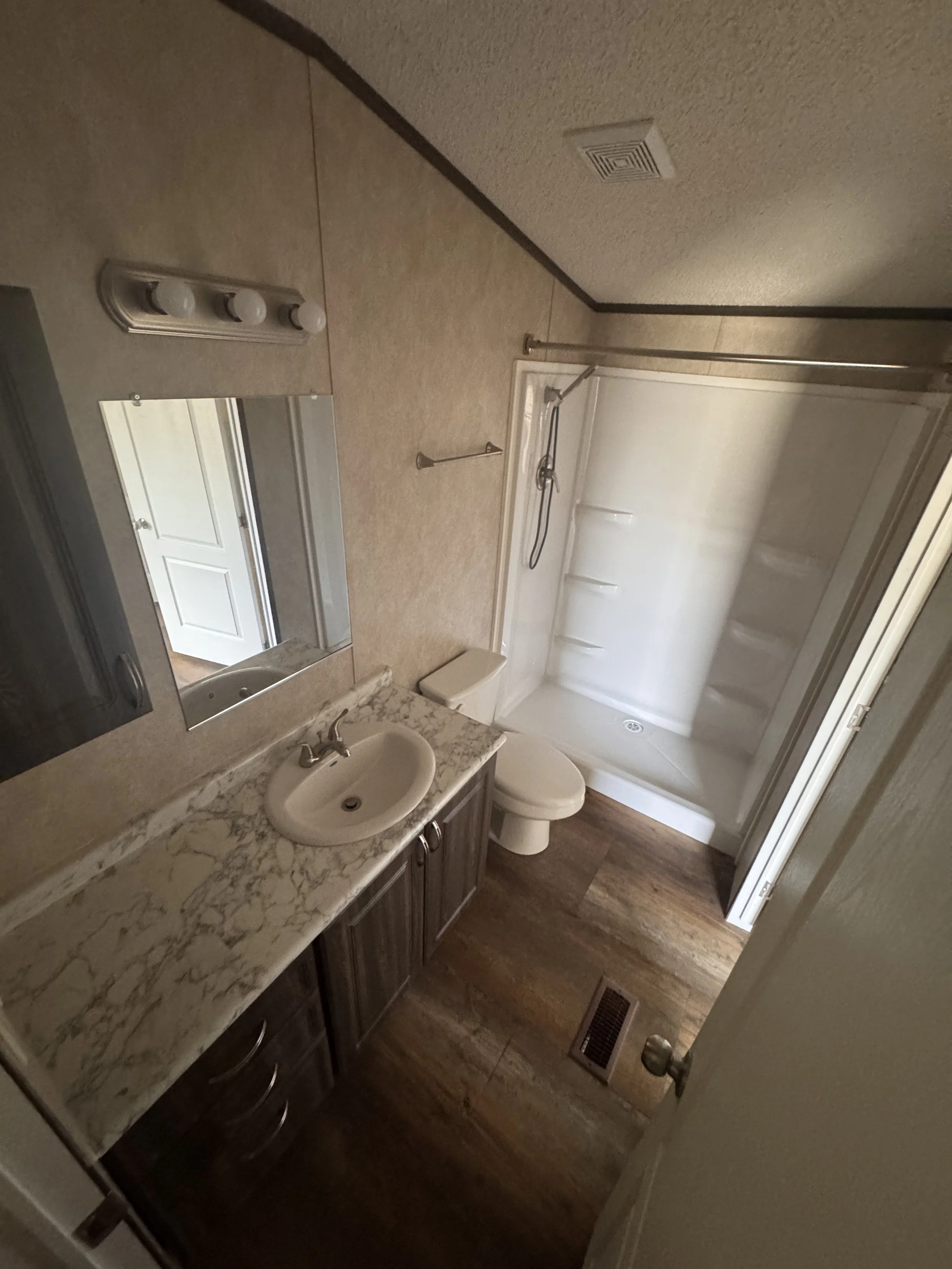 MASTER BATH.jpeg