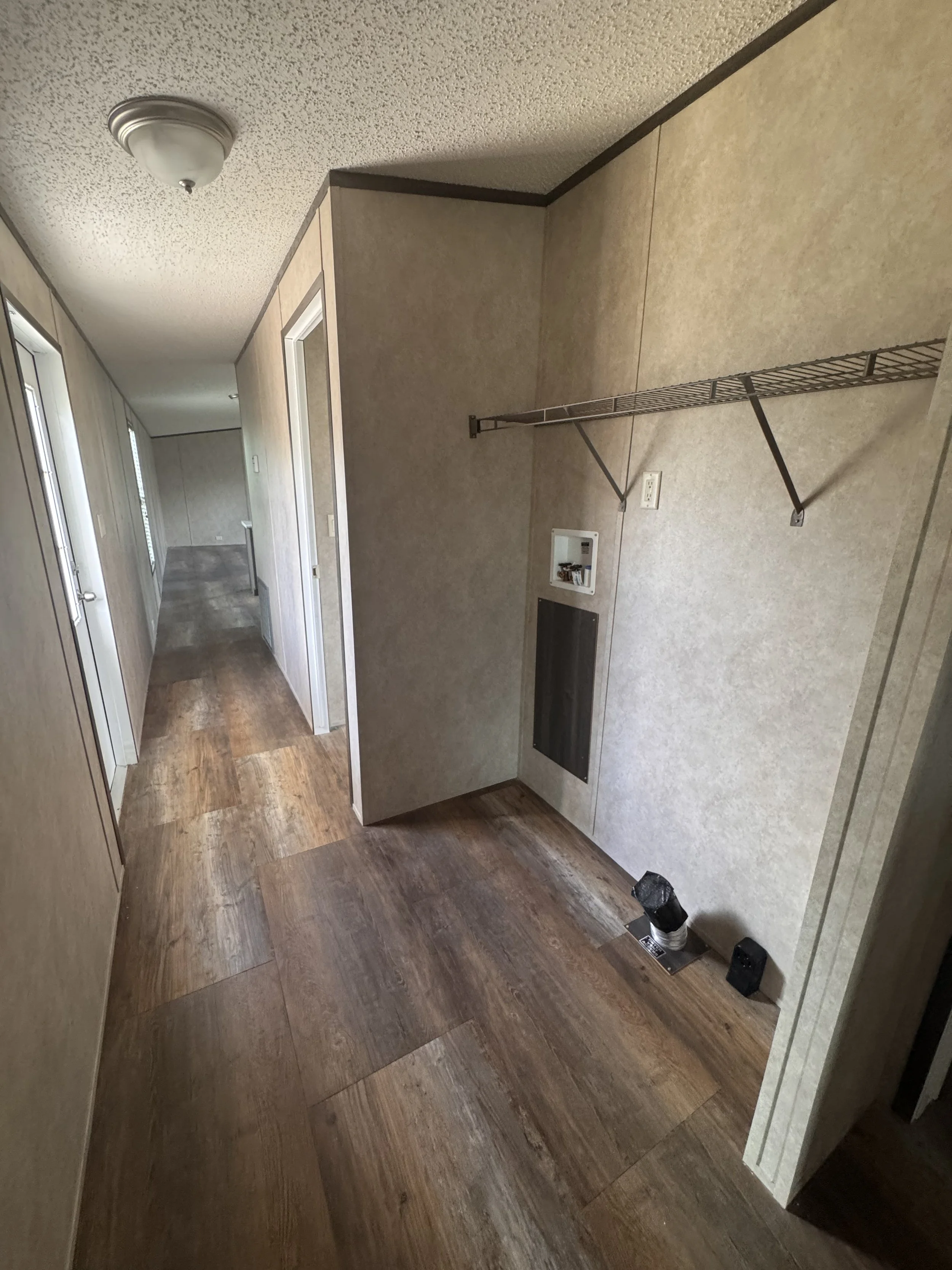 LAUNDRY ROOM 1.jpeg